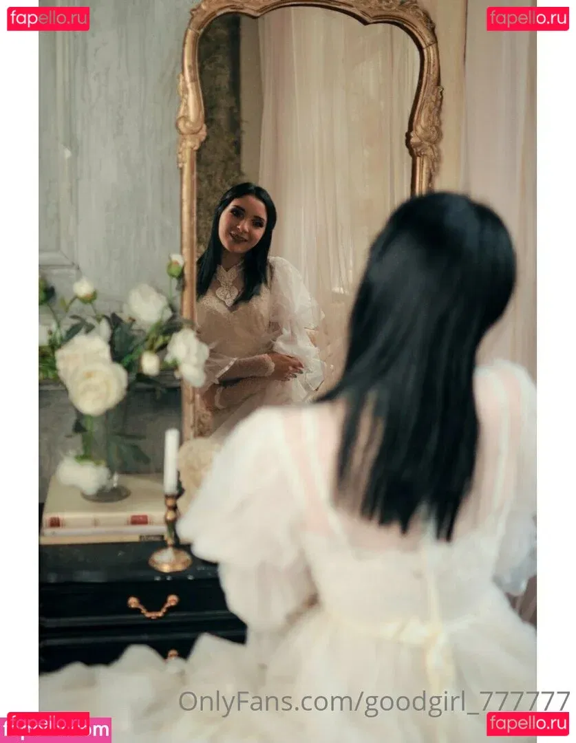 angelina_crystal Onlyfans Photo Gallery 