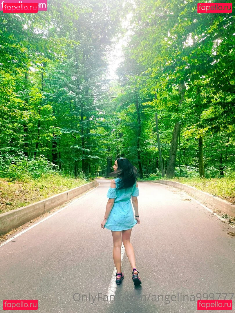 angelina_crystal Onlyfans Photo Gallery 