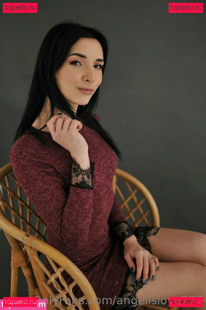 angelina_crystal Onlyfans Photo Gallery 