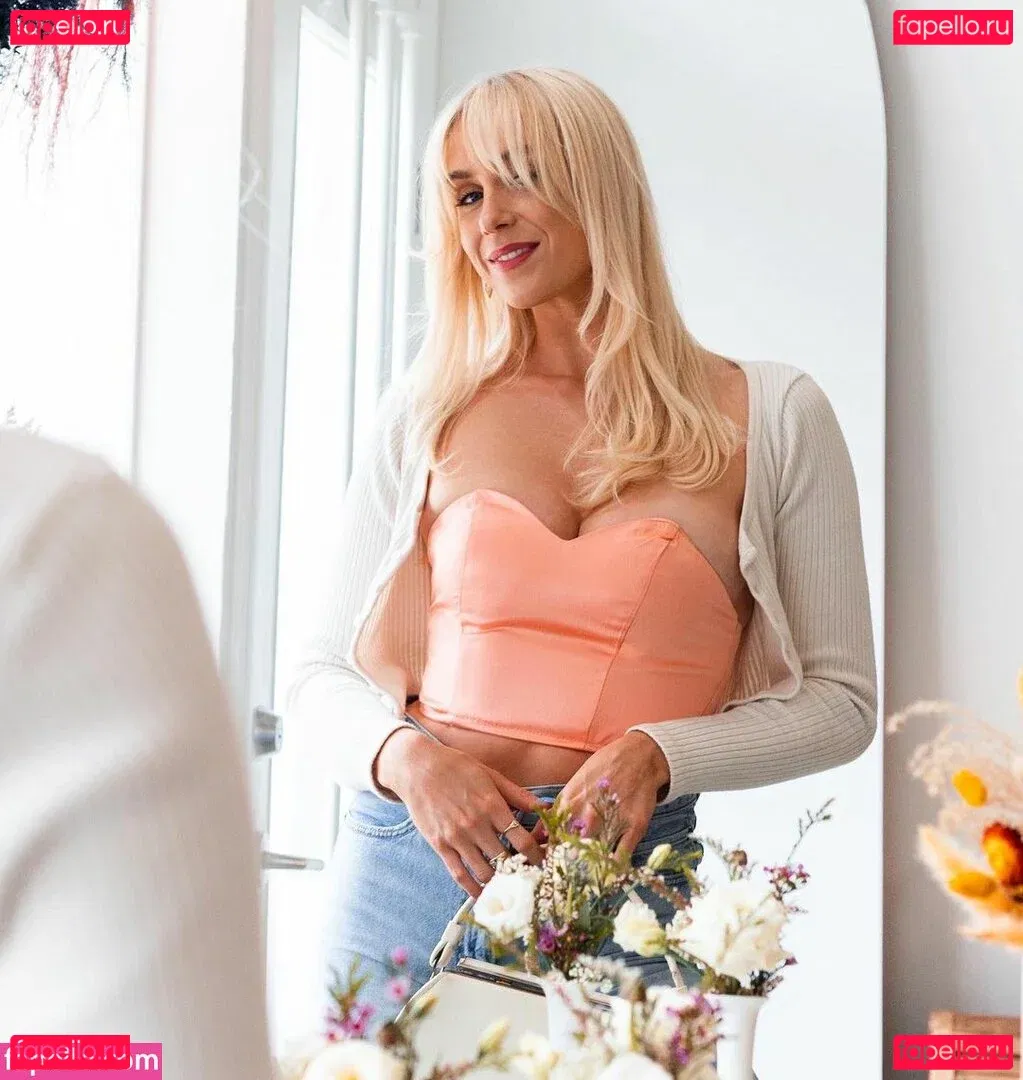 Rachael Nyhuus Onlyfans Photo Gallery 