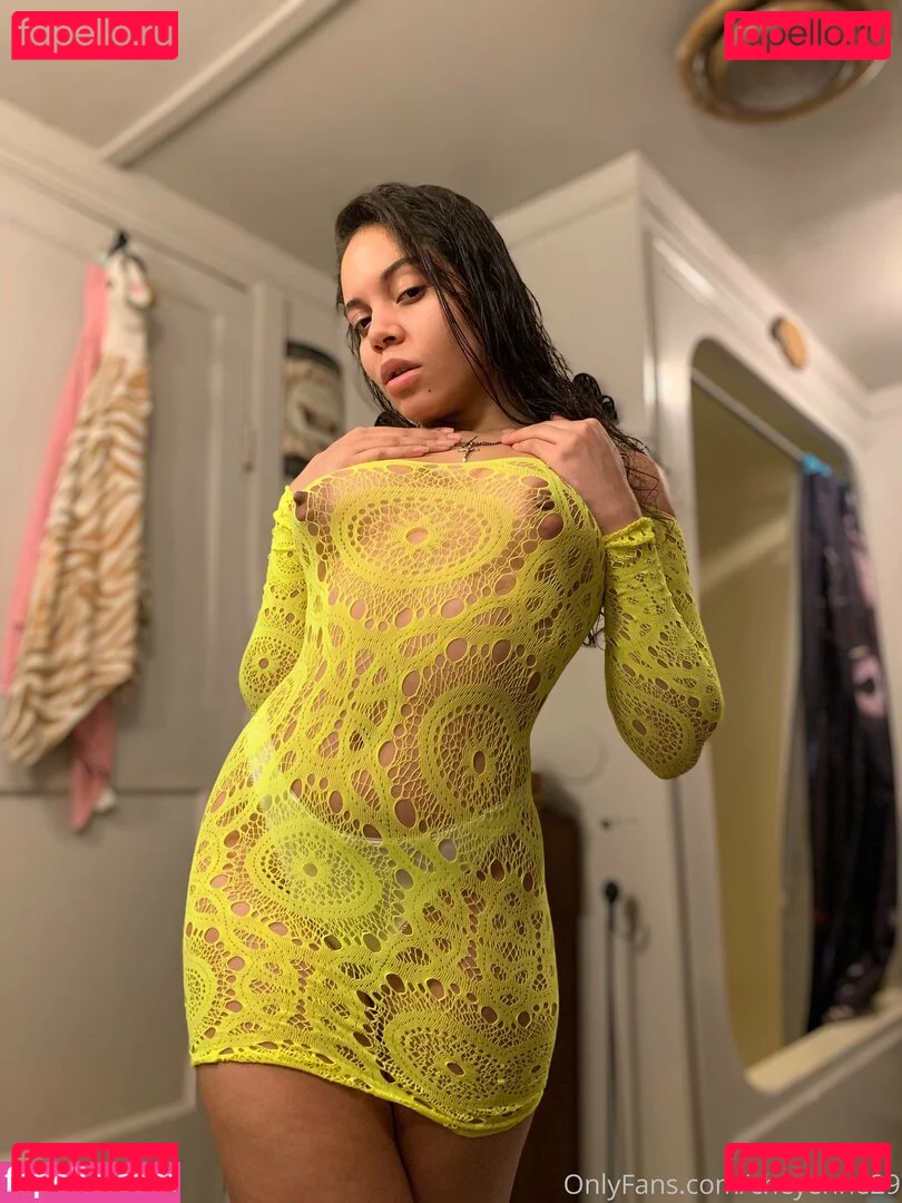 norah23694 Onlyfans Photo Gallery 