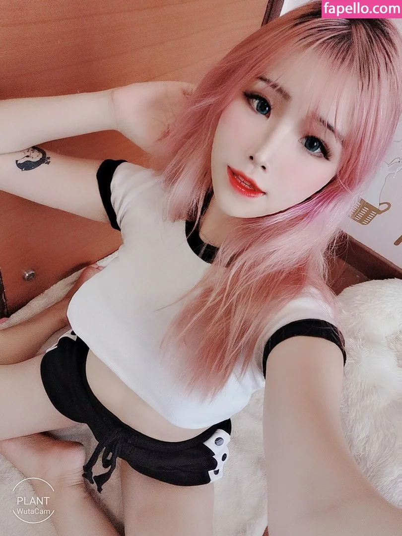 plantlily Onlyfans Photo Gallery 