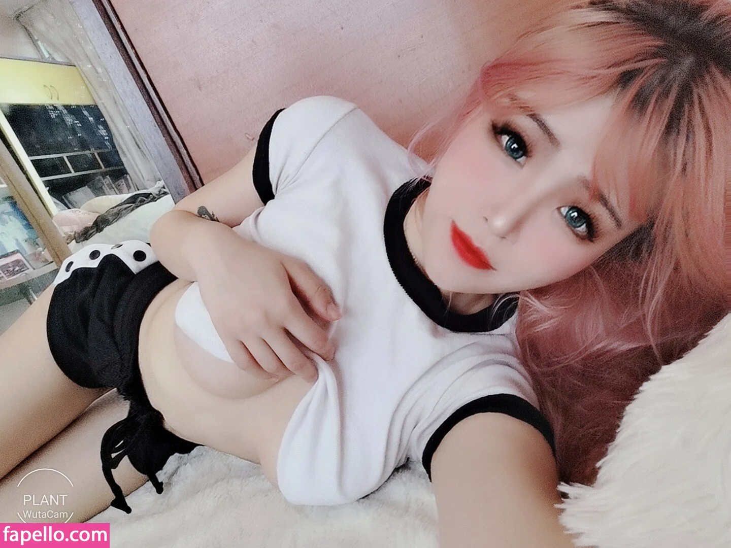 plantlily Onlyfans Photo Gallery 