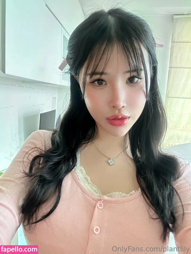 plantlily Onlyfans Photo Gallery 