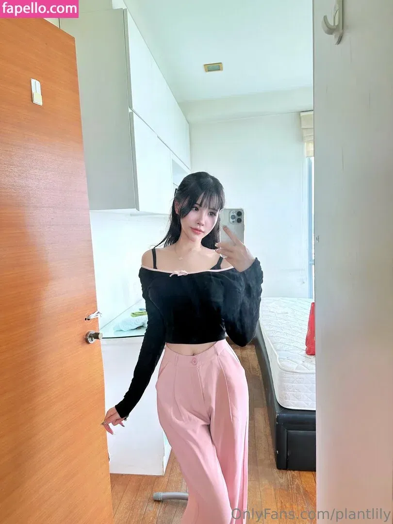 plantlily Onlyfans Photo Gallery 