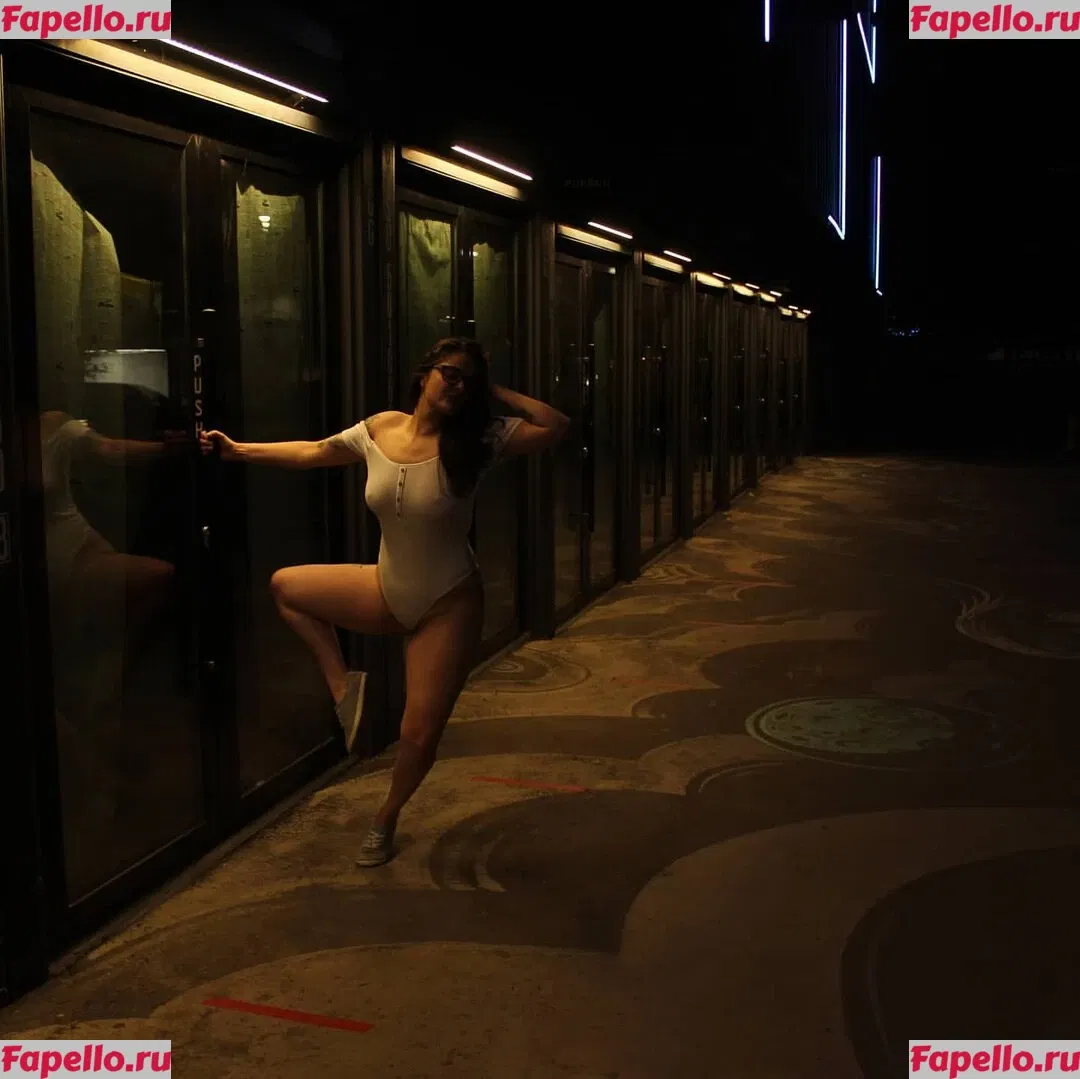 SarahCJB Onlyfans Photo Gallery 