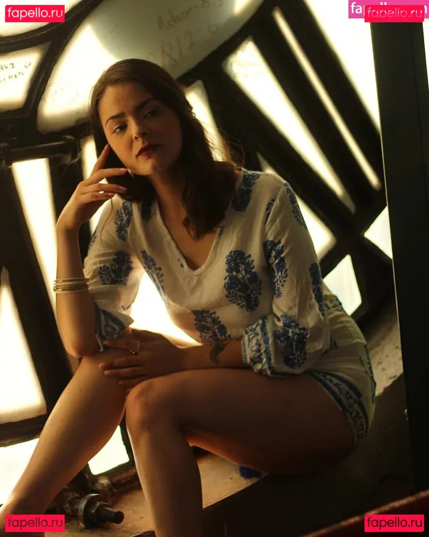 SarahCJB Onlyfans Photo Gallery 