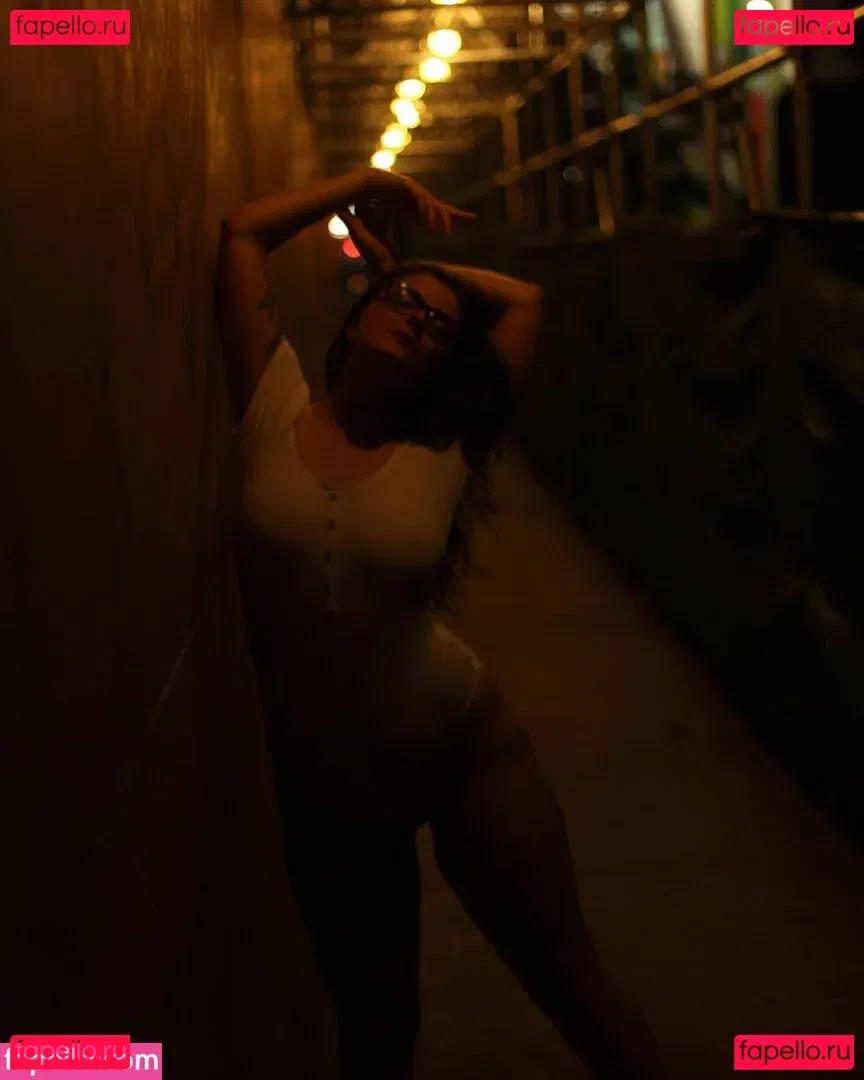 SarahCJB Onlyfans Photo Gallery 