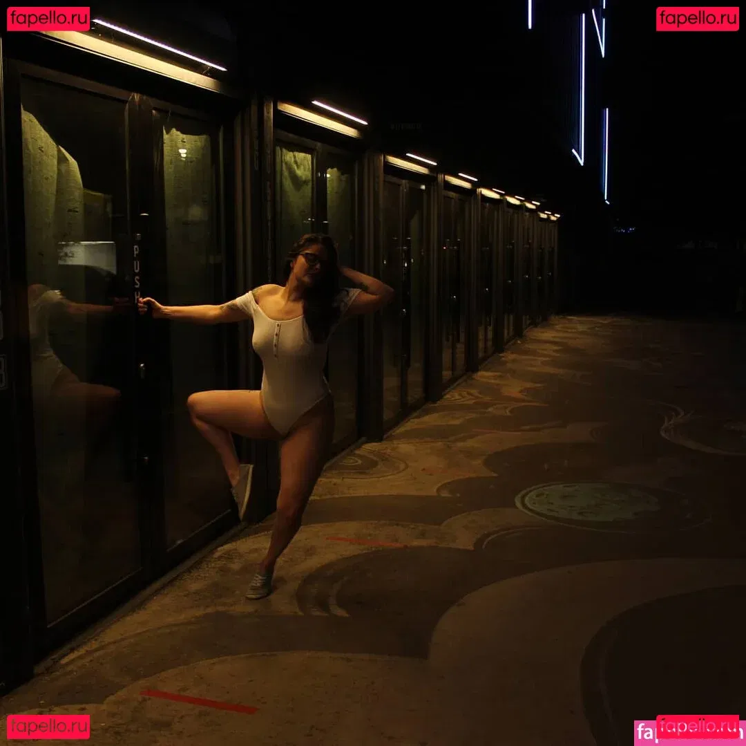 SarahCJB Onlyfans Photo Gallery 