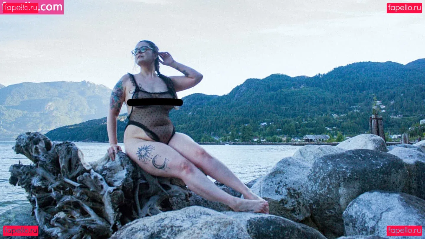 SarahCJB Onlyfans Photo Gallery 