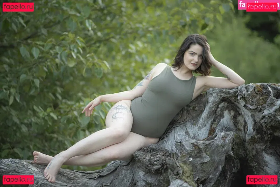 SarahCJB Onlyfans Photo Gallery 