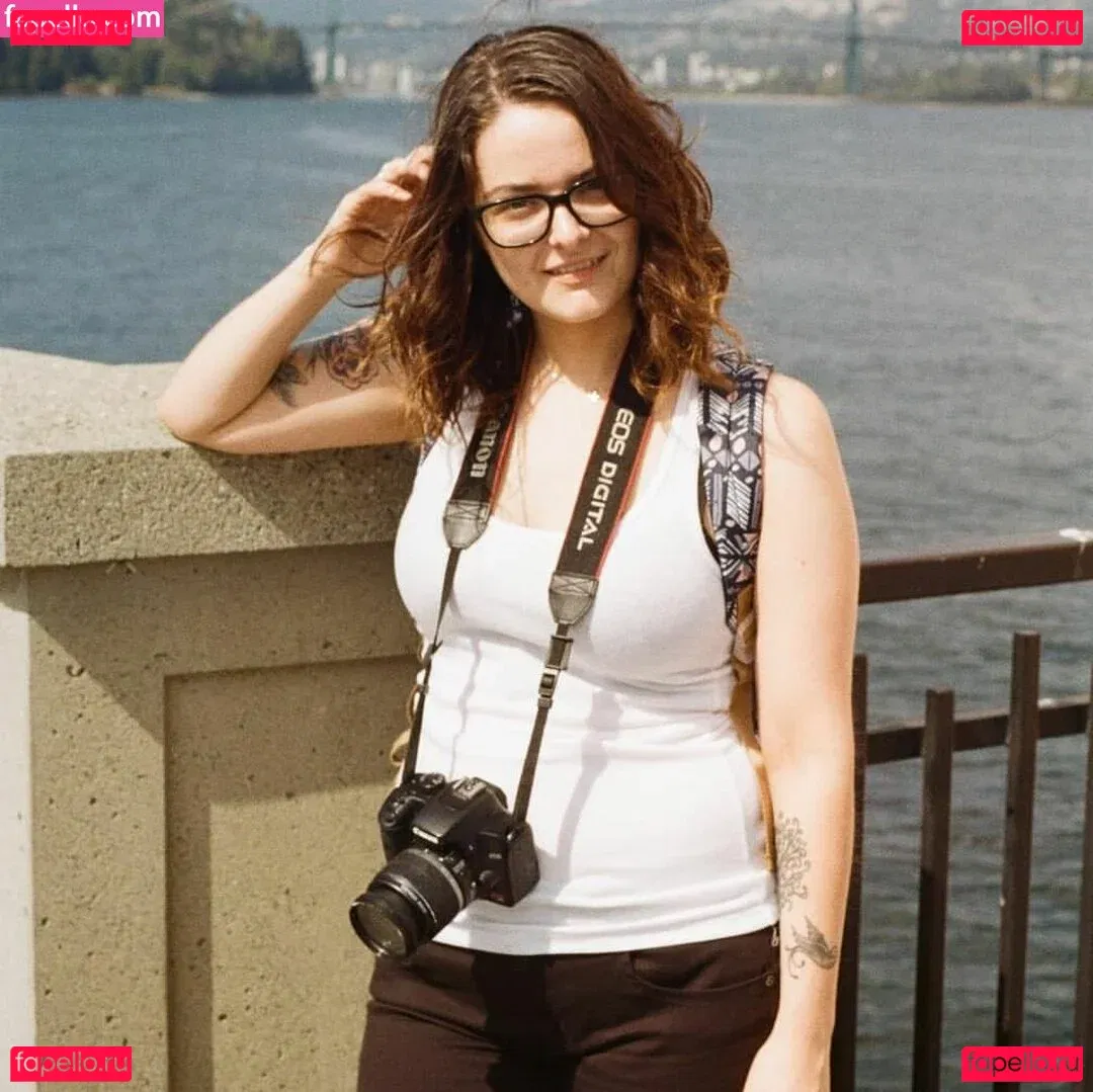 SarahCJB Onlyfans Photo Gallery 