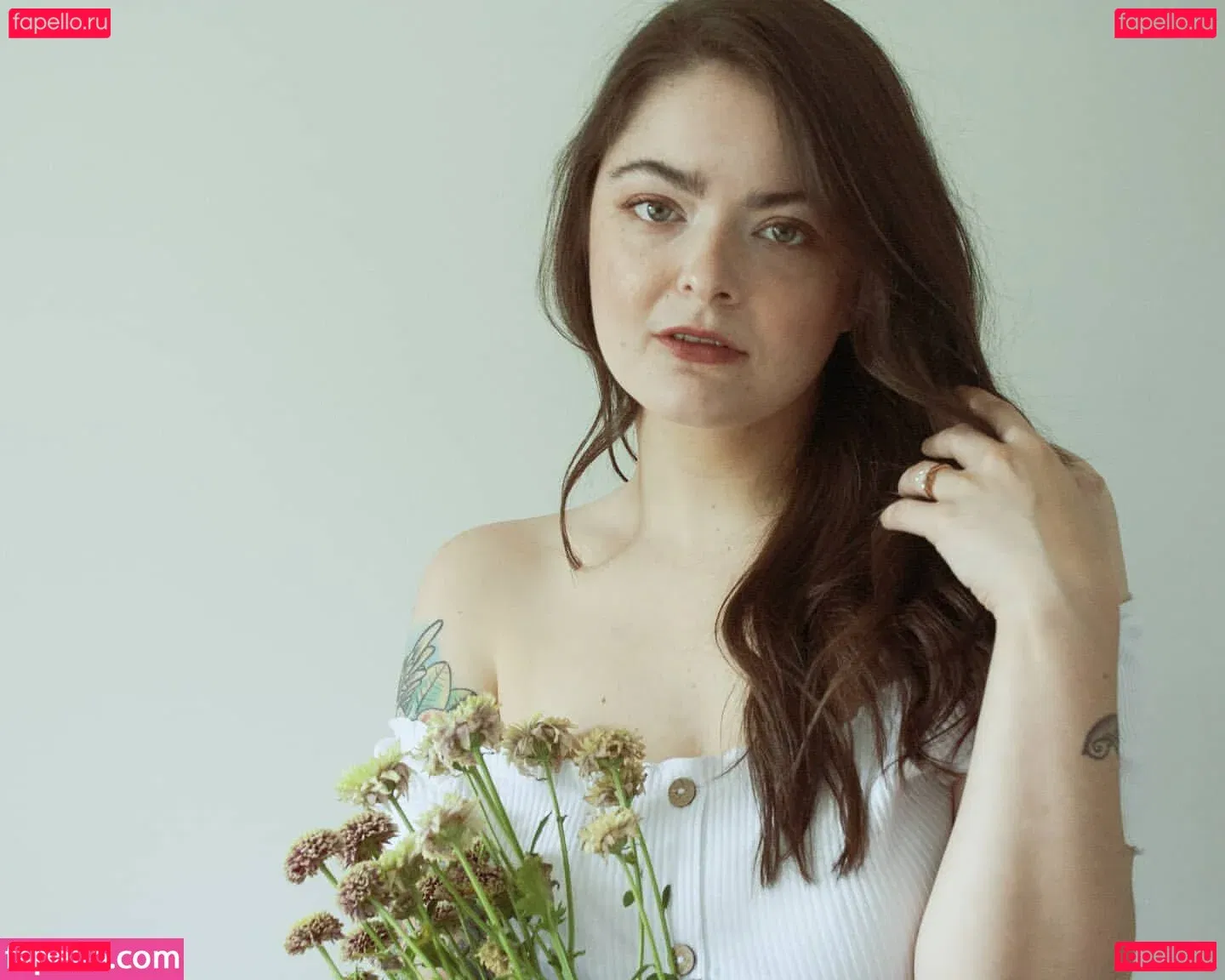 SarahCJB Onlyfans Photo Gallery 