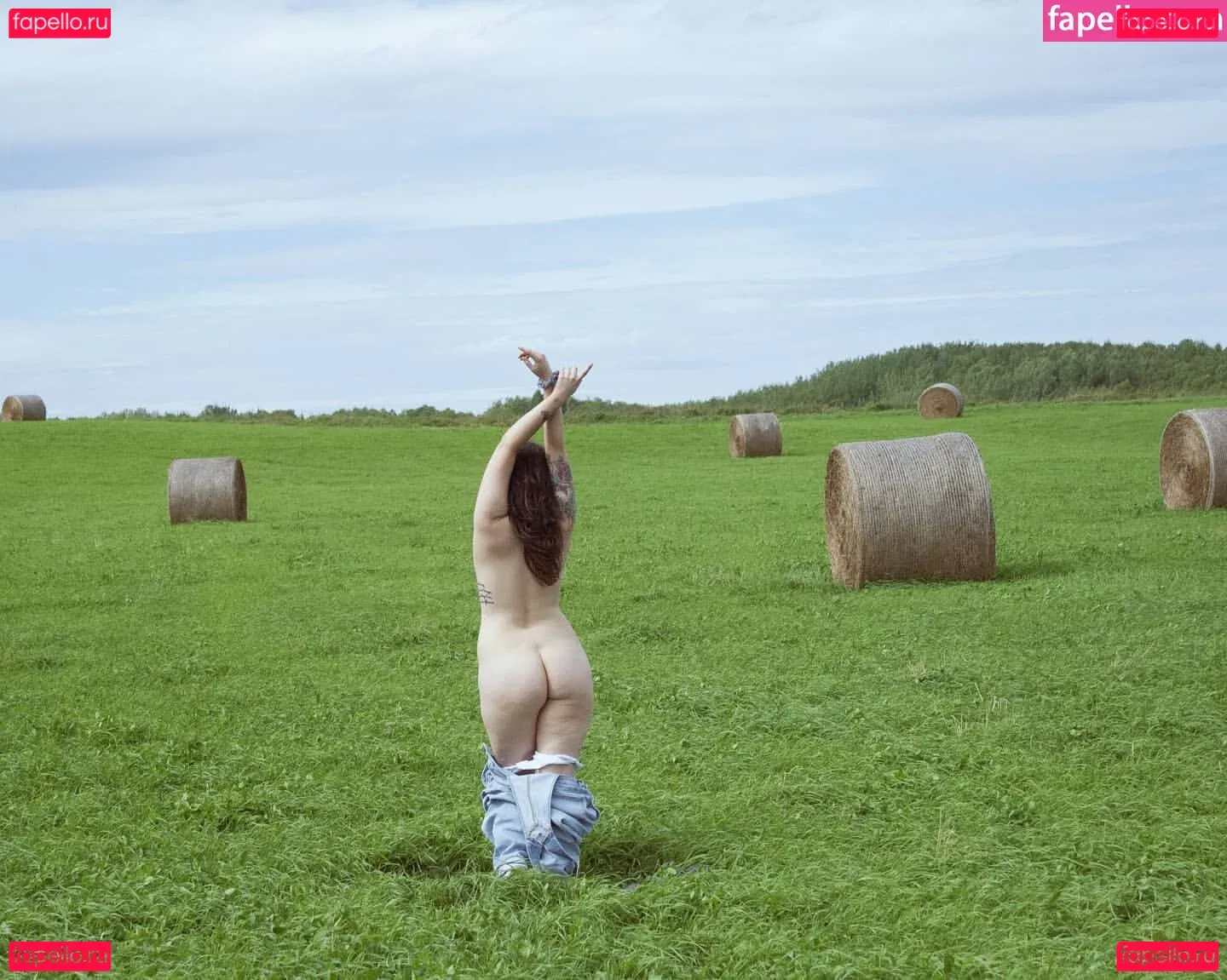 SarahCJB Onlyfans Photo Gallery 