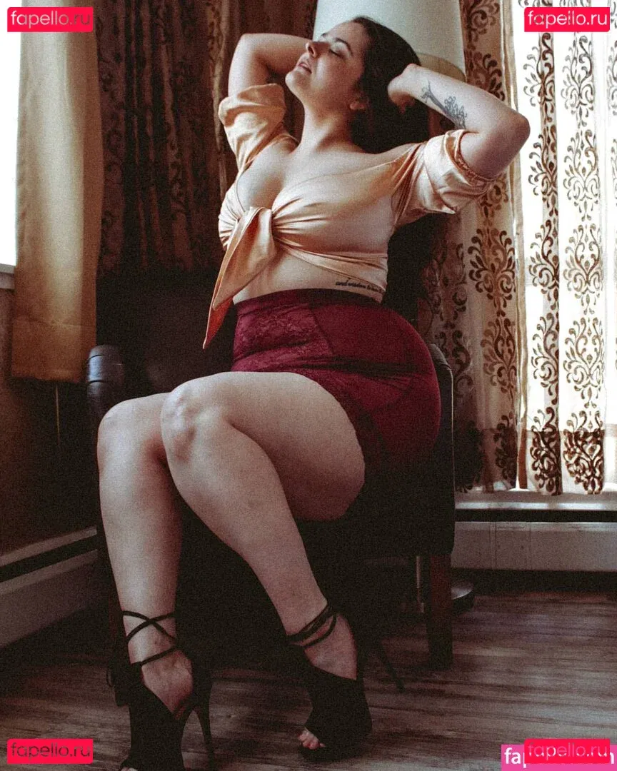 SarahCJB Onlyfans Photo Gallery 