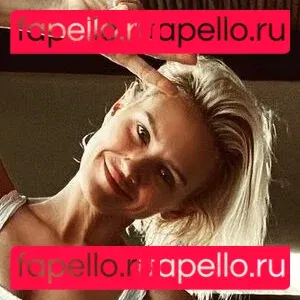 Nicky Whelan Onlyfans Photo Gallery 