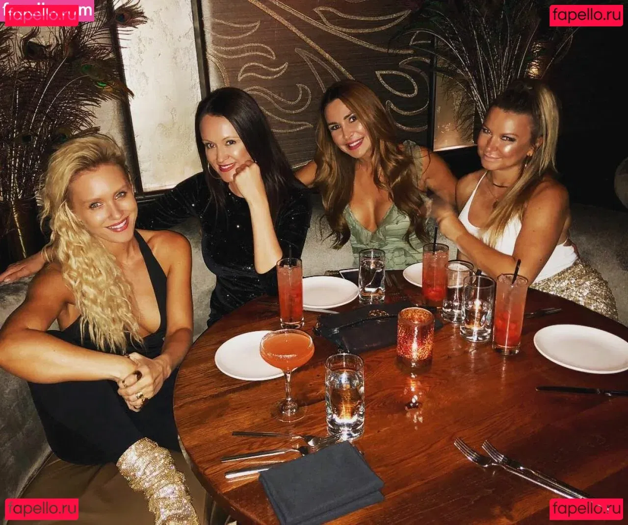 Nicky Whelan Onlyfans Photo Gallery 