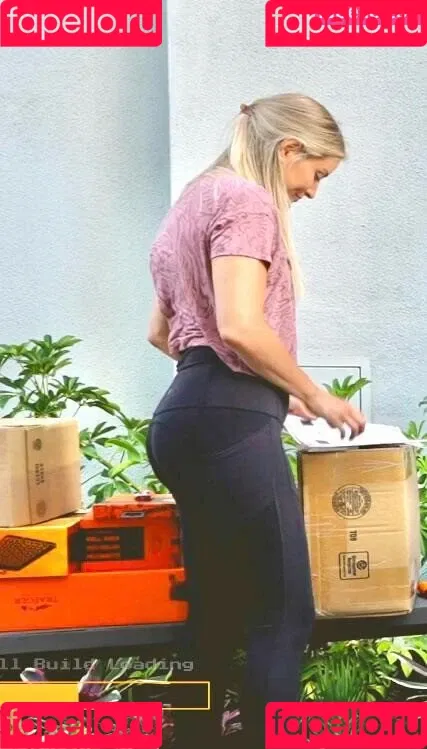 iJustine Onlyfans Photo Gallery 