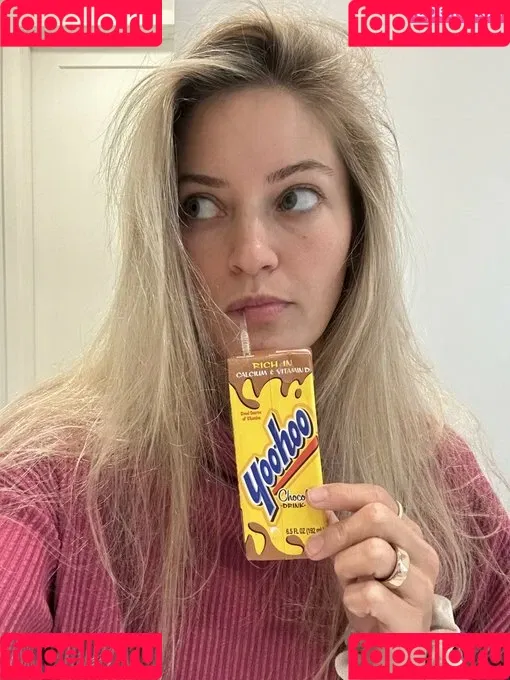 iJustine Onlyfans Photo Gallery 