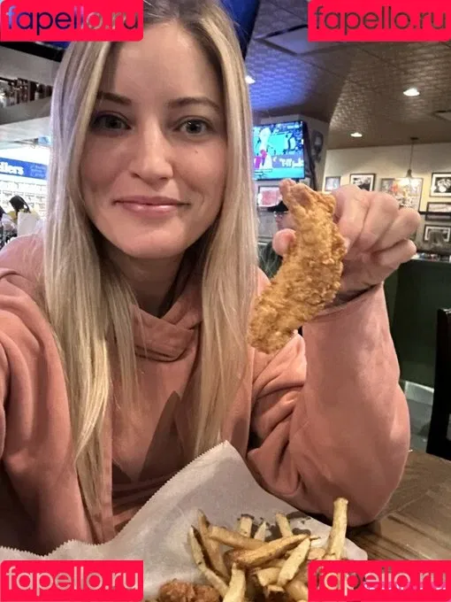 iJustine Onlyfans Photo Gallery 