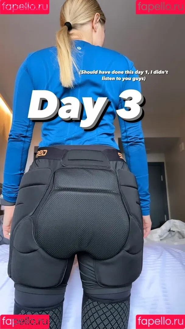 iJustine Onlyfans Photo Gallery 