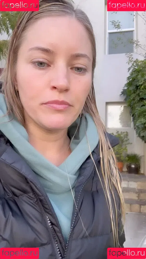iJustine Onlyfans Photo Gallery 