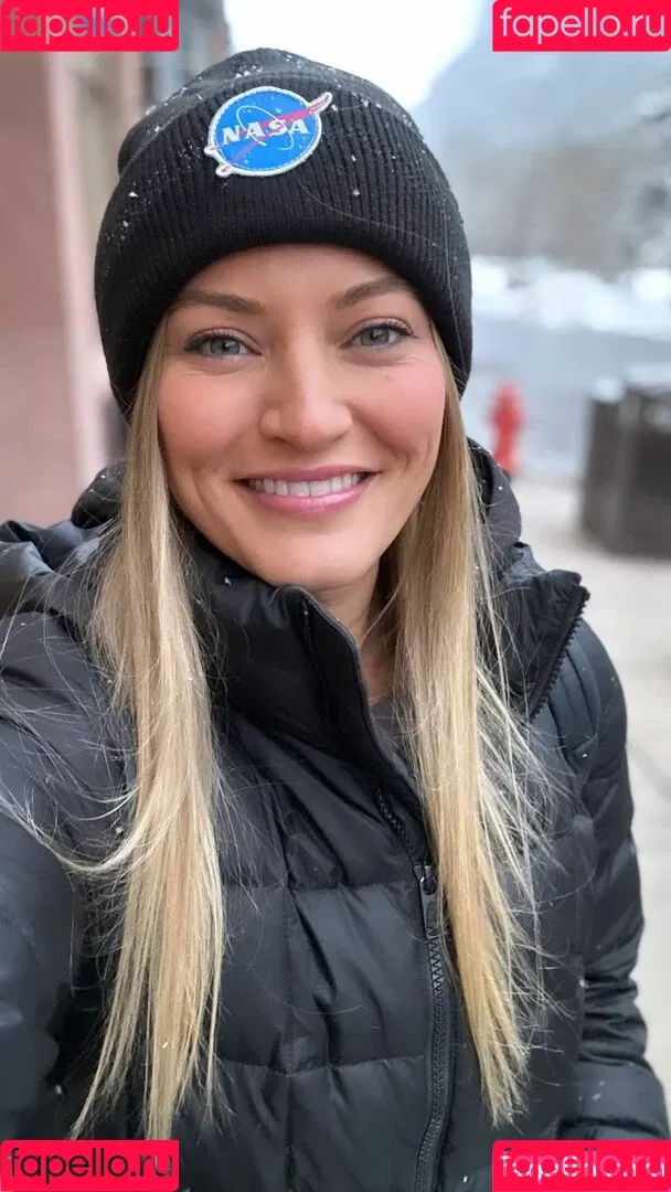 iJustine Onlyfans Photo Gallery 