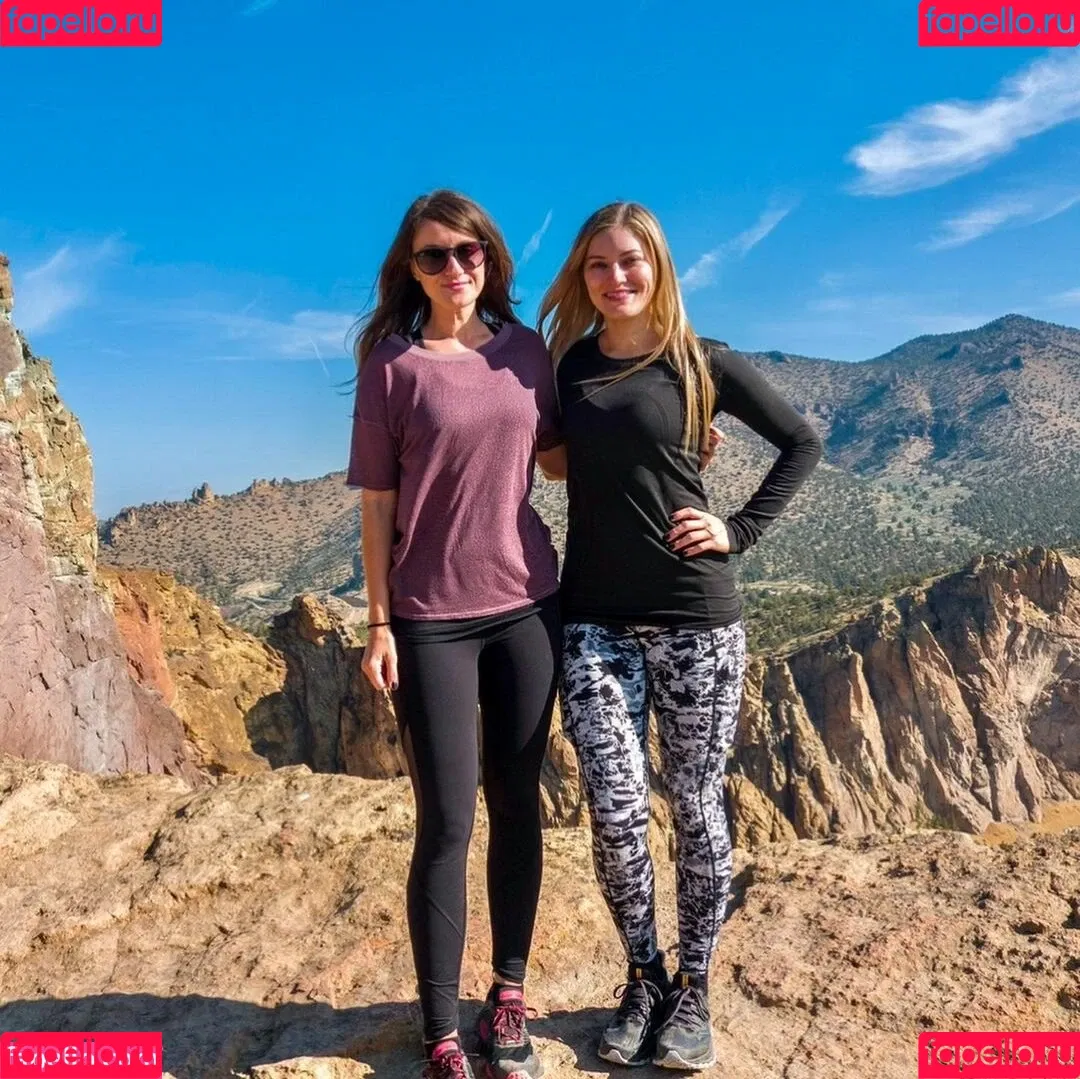 iJustine Onlyfans Photo Gallery 