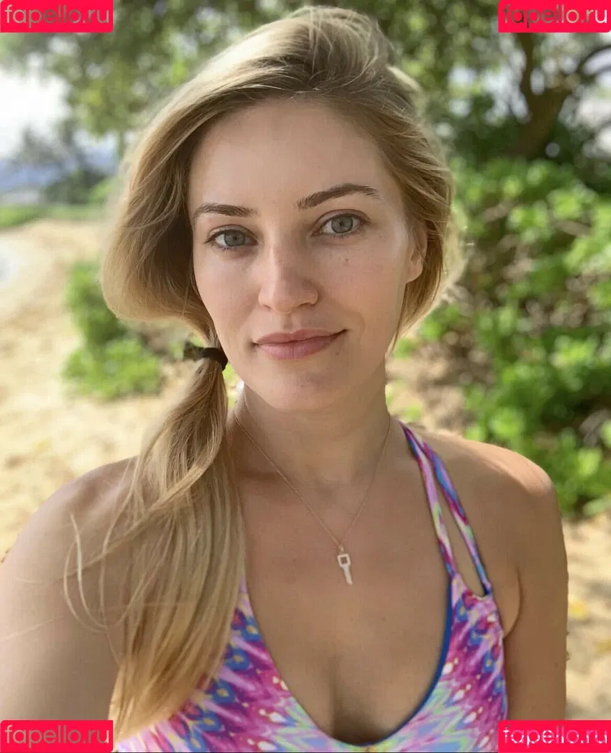 iJustine Onlyfans Photo Gallery 