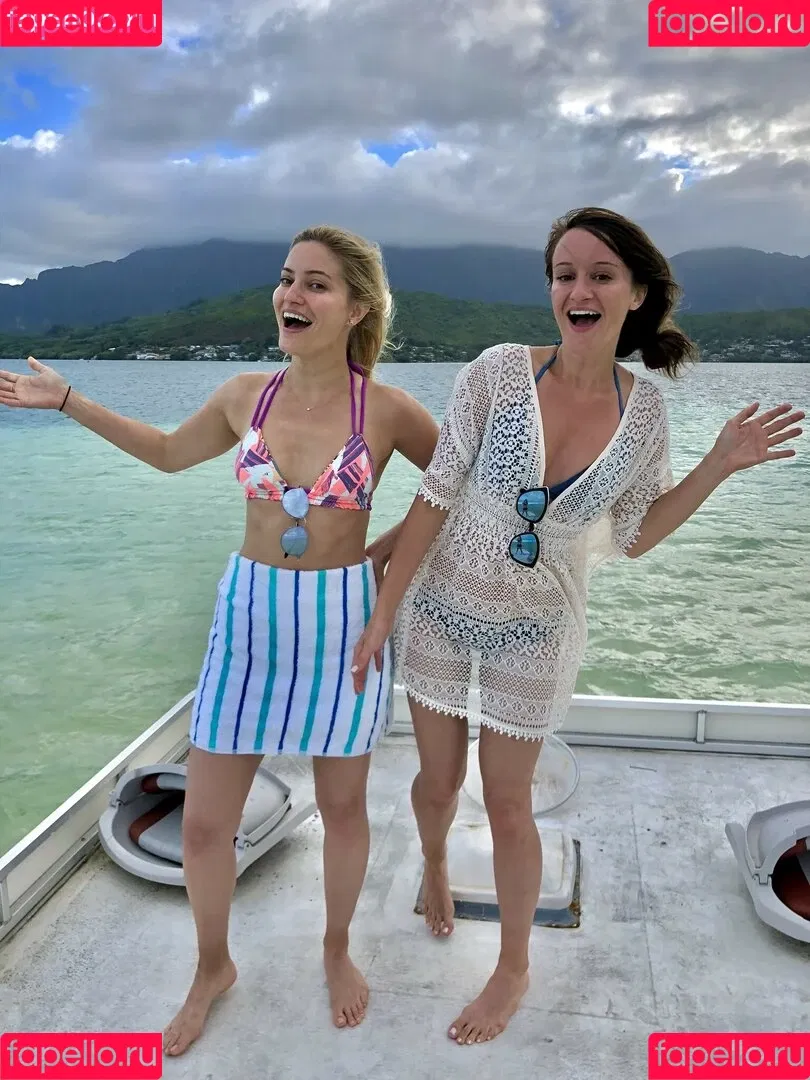 iJustine Onlyfans Photo Gallery 