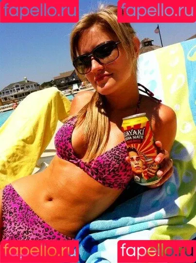 iJustine Onlyfans Photo Gallery 