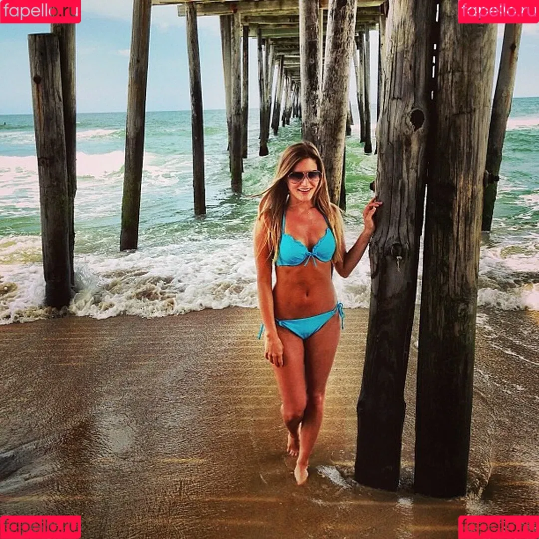 iJustine Onlyfans Photo Gallery 