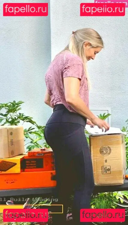 iJustine Onlyfans Photo Gallery 