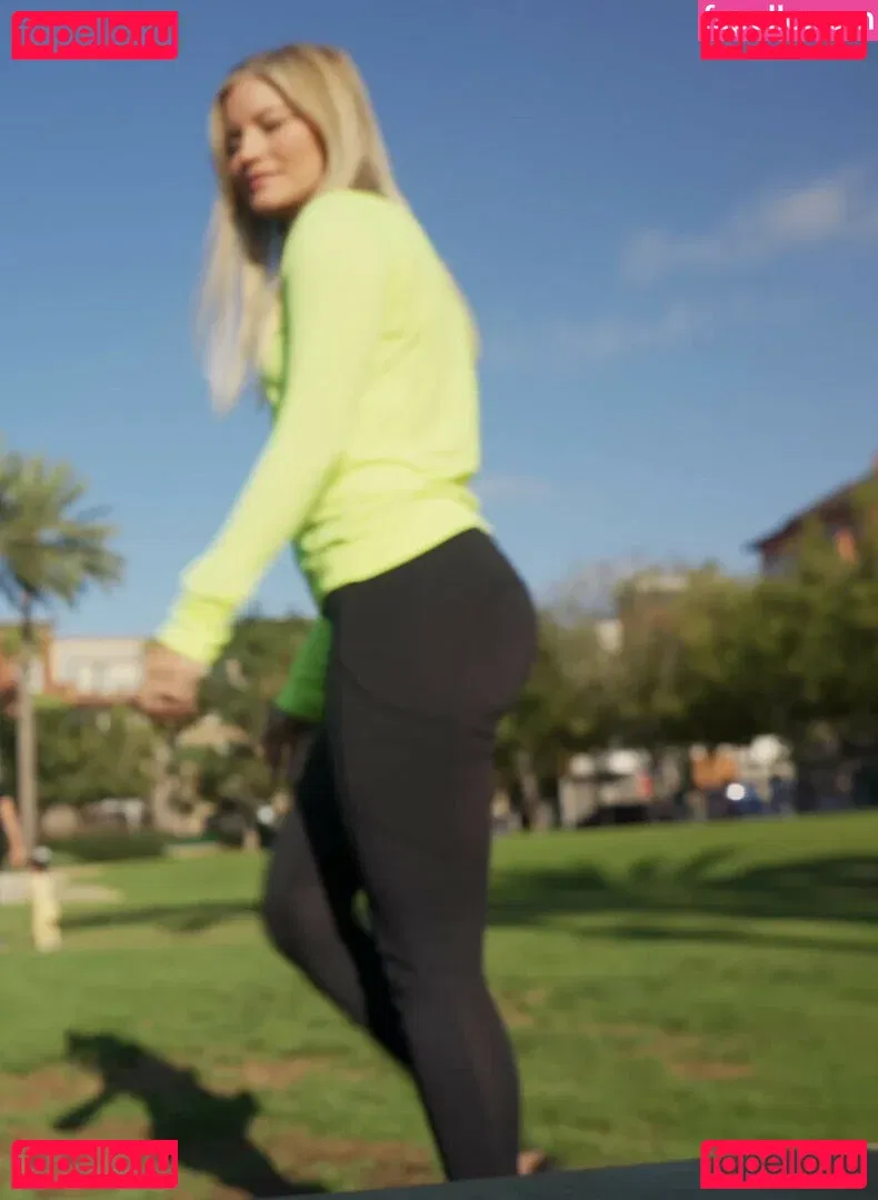 iJustine Onlyfans Photo Gallery 