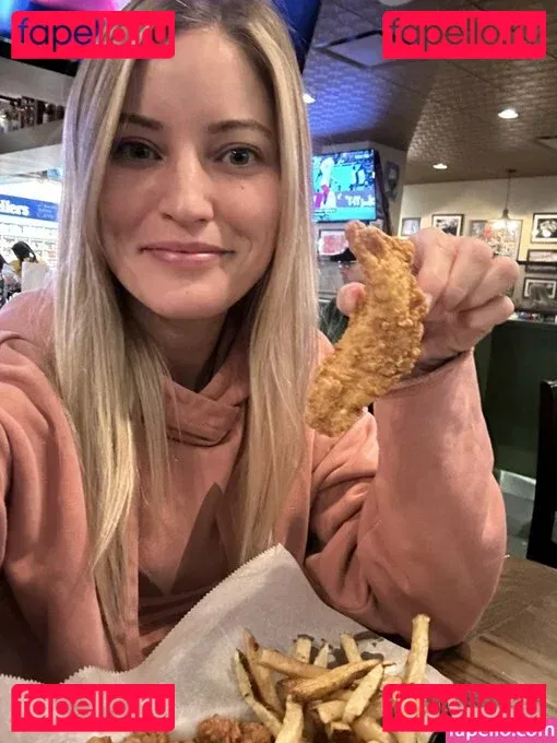 iJustine Onlyfans Photo Gallery 