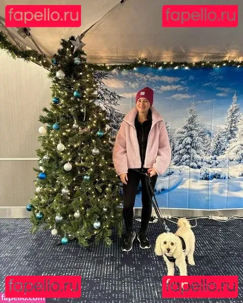 iJustine Onlyfans Photo Gallery 