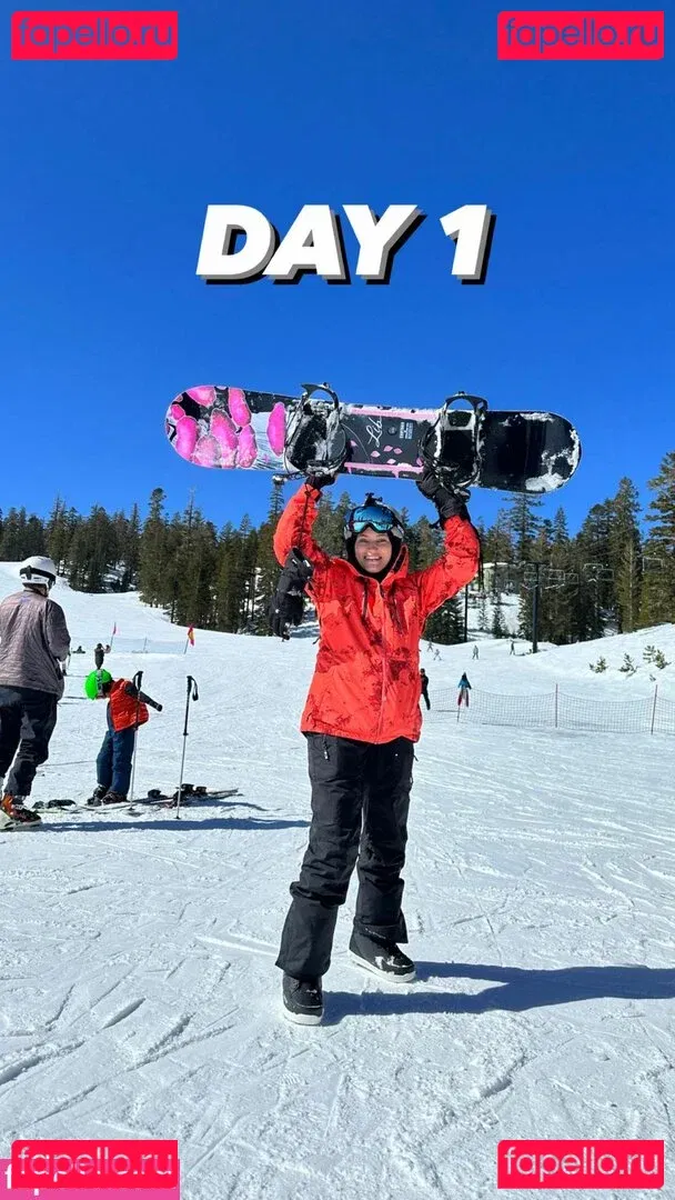 iJustine Onlyfans Photo Gallery 