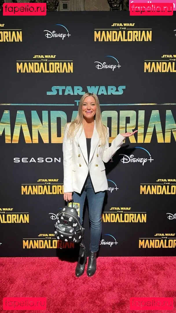 iJustine Onlyfans Photo Gallery 