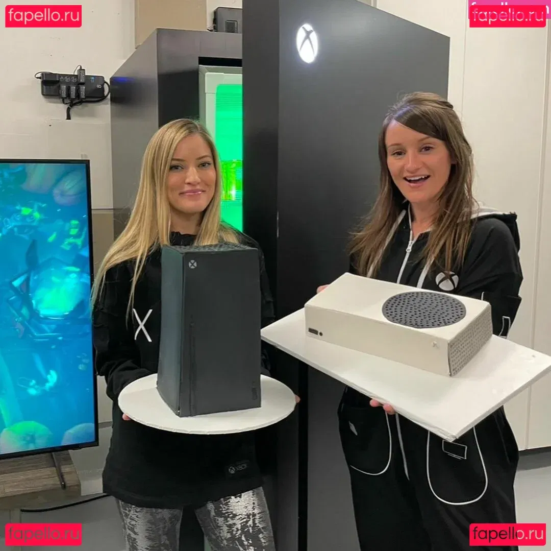 iJustine Onlyfans Photo Gallery 