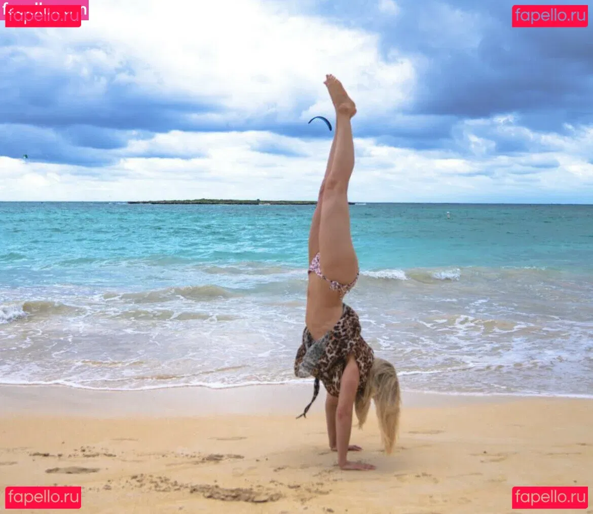 iJustine Onlyfans Photo Gallery 