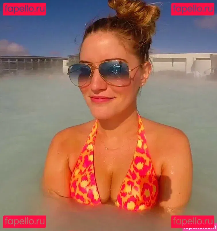 iJustine Onlyfans Photo Gallery 