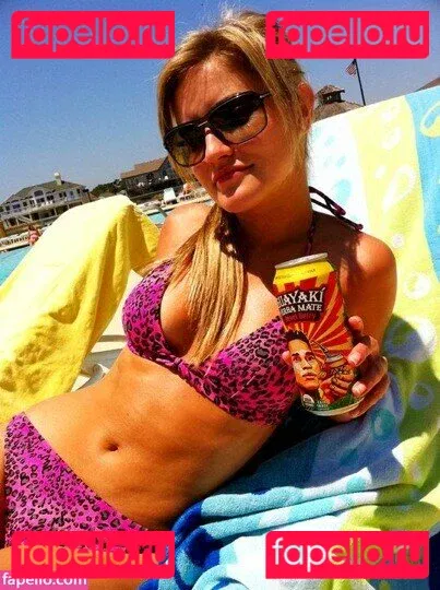 iJustine Onlyfans Photo Gallery 