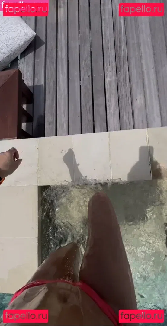 iJustine Onlyfans Photo Gallery 