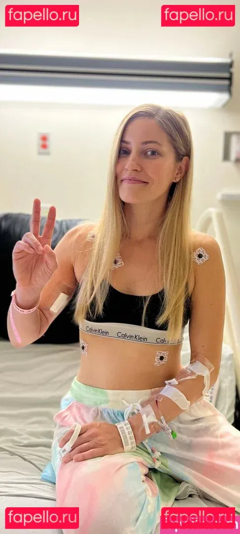 iJustine Onlyfans Photo Gallery 