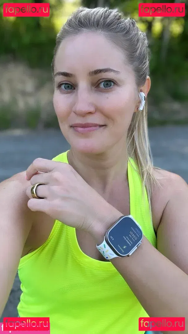 iJustine Onlyfans Photo Gallery 