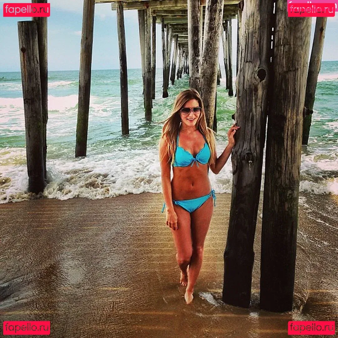 iJustine Onlyfans Photo Gallery 