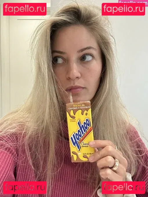 iJustine Onlyfans Photo Gallery 