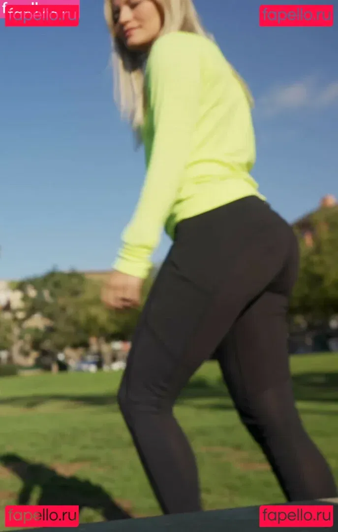 iJustine Onlyfans Photo Gallery 