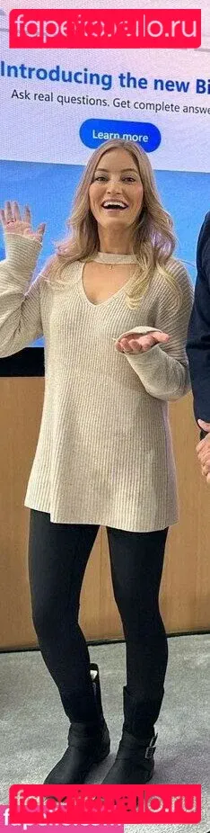 iJustine Onlyfans Photo Gallery 