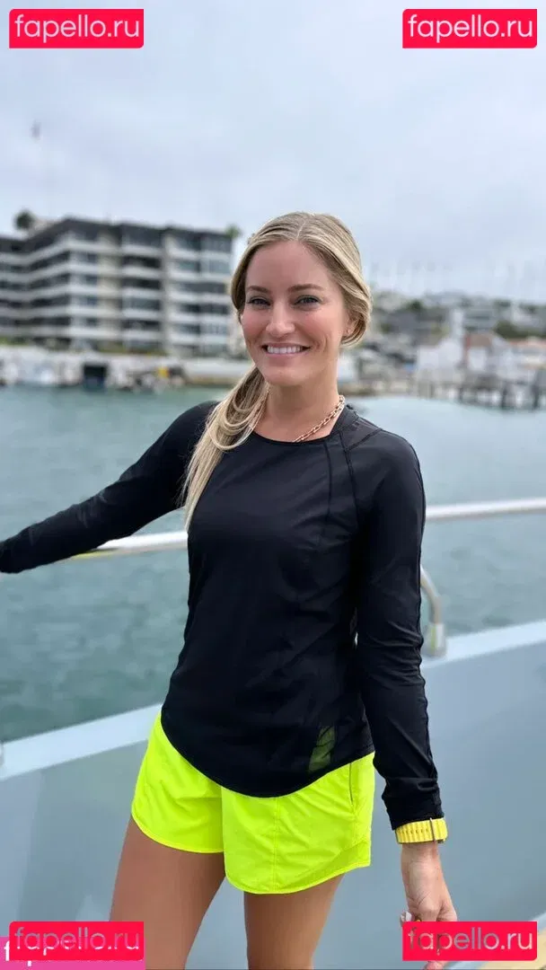 iJustine Onlyfans Photo Gallery 